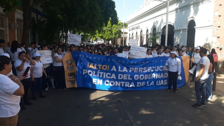 Gobernador Rocha ratifica su apoyo a la UAS y el respeto a la libre manifestaci&oacute;n, en Sinaloa
