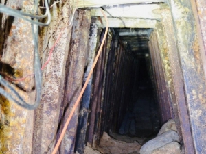 Aseguran narcot&uacute;nel en Tijuana; un tramo estaba colapsado
