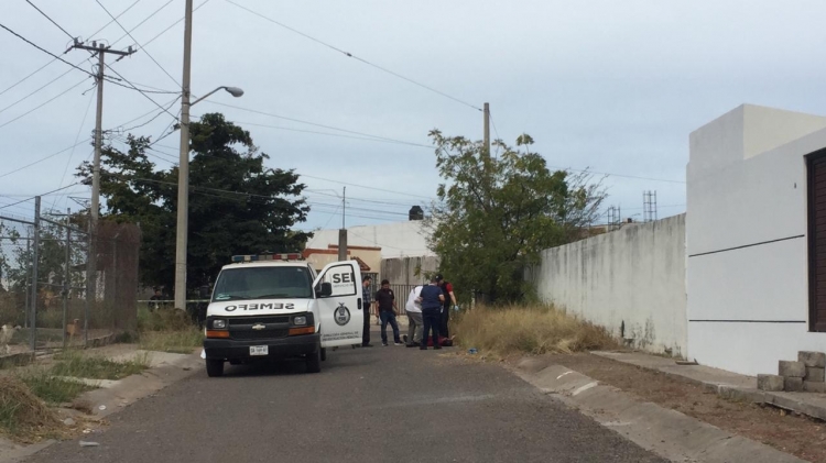 Encuentran a hombre asesinado a balazos