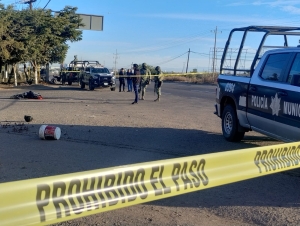 Polic&iacute;as municipales y Ej&eacute;rcito Mexicano localizan dos cuerpos sin vida sobre Carretera Culiac&aacute;n-Eldorado