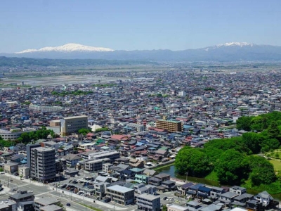 Sismo de magnitud 7.3 sacude Jap&oacute;n; activan alerta de tsunami
