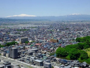 Sismo de magnitud 7.3 sacude Jap&oacute;n; activan alerta de tsunami