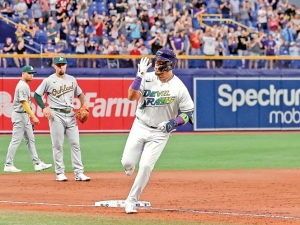 Con explosivo mexicano, los Rays marchan perfectos en Grandes Ligas