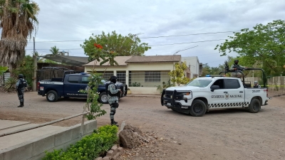 Asesinan a 2 j&oacute;venes en unas canchas de futbol en la Colonia La Costera, en Culiac&aacute;n
