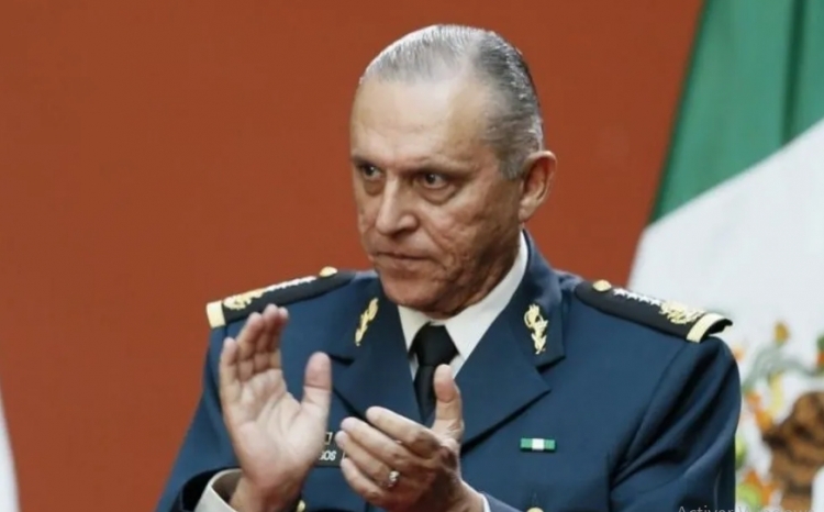 Se compromete L&oacute;pez Obrador a entregar a los implicados con el general Cienfuegos