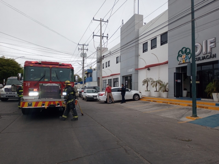 Desalojan el DIF Municipal ante connato de incendio
