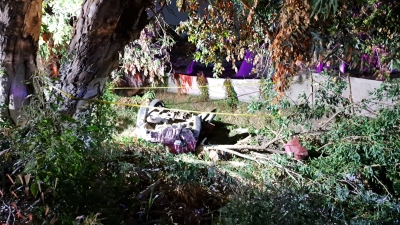 Muere un hombre y mujer queda herida en volcadura sobre la autopista Benito Ju&aacute;rez, en Culiac&aacute;n