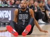 Kevin Durant prende las alarmas con lesi&oacute;n de rodilla