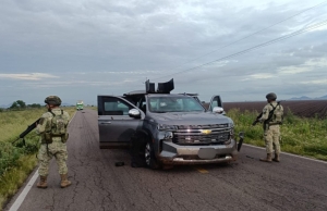 Grupo Interinstitucional asegura veh&iacute;culos blindados y artefactos explosivos tras reportes al 911 en Culiac&aacute;n