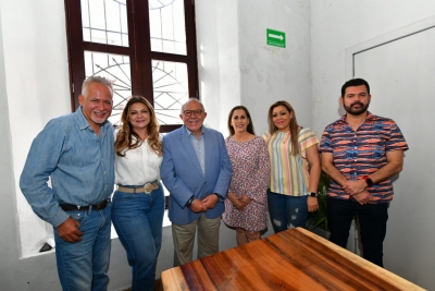 Alcaldes sure&ntilde;os de Sinaloa se re&uacute;nen para "respaldar" a AMLO y a Rocha