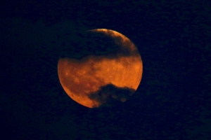 La 'Luna de Sangre' iluminar&aacute; el cielo en M&eacute;xico 'como nunca antes' este mes