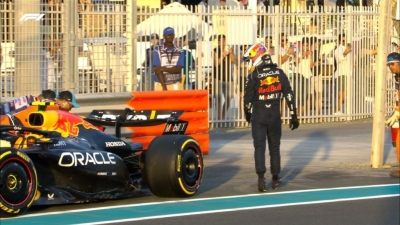 'Checo' P&eacute;rez pone en duda su futuro tras abandonar en Abu Dhabi, &uacute;ltima carrera de la F1 del 2024