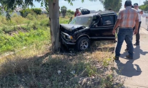 Un muerto y un herido en choque, en Los Mochis