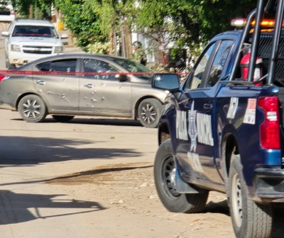 Conductor de autom&oacute;vil es asesinado a balazos en la Colonia Adolfo L&oacute;pez Mateos, en Culiac&aacute;n
