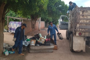 Llevan la descacharrizaci&oacute;n a comunidades de Salvador Alvarado