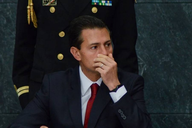 Enrique Pe&ntilde;a Nieto con investigaciones abiertas en la PGR