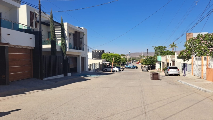 Deja un hombre muerto, ataque a balazos a dos casas en la colonia L&aacute;zaro C&aacute;rdenas, Culiac&aacute;n