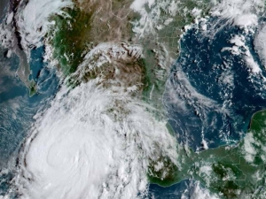 'Nora' cambia trayectoria y podr&iacute;a tocar tierra el mi&eacute;rcoles en Sonora