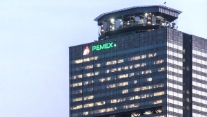 AMLO anticipa que Hacienda ayudar&aacute; a Pemex a cubrir deudas con presupuesto p&uacute;blico