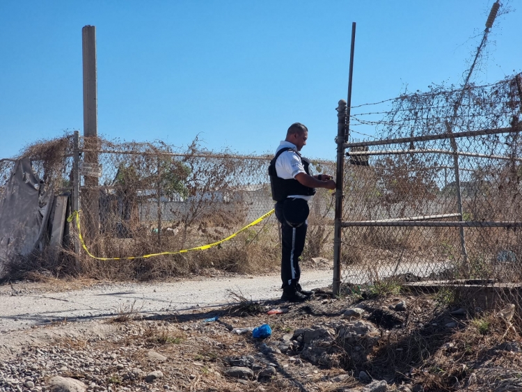 Descubren una granada m&aacute;s dentro de veh&iacute;culo en pensi&oacute;n municipal de Culiac&aacute;n