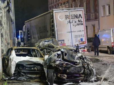 Camionero ebrio choca contra 30 veh&iacute;culos en Alemania; hay 3 heridos