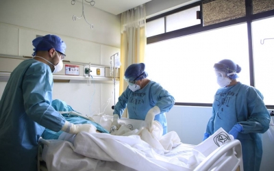 Suman m&aacute;s de 39 mil casos por Covid en el sector salud y han fallecido 584