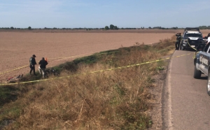 Muere motociclista en accidente en carretera cerca del poblado Cinco Hermanos, en Navolato