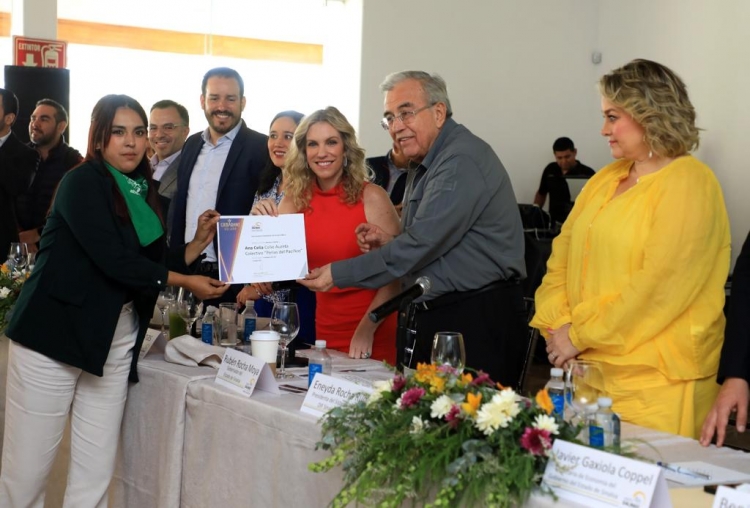 Reconocen como &ldquo;Ciudadano del A&ntilde;o&rdquo; a sinaloenses ejemplares