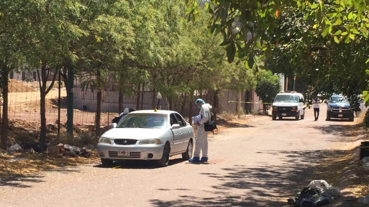 Encuentran dos ejecutados dentro de un veh&iacute;culo en el sector Santa Fe, de Culiac&aacute;n