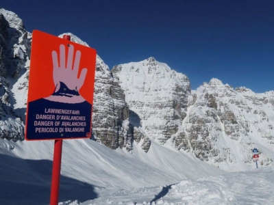 Austria reporta m&aacute;s de 100 avalanchas; hay 9 muertos