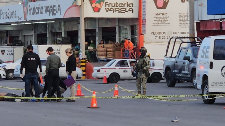 Ciclista fallece embestido por chofer de veh&iacute;culo, en el Mercado de Abastos, en Culiac&aacute;n