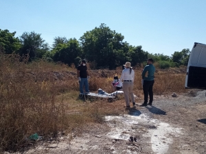 Envuelto en pl&aacute;stico, dejan cuerpo de un hombre asesinado, en carretera vieja a Navolato