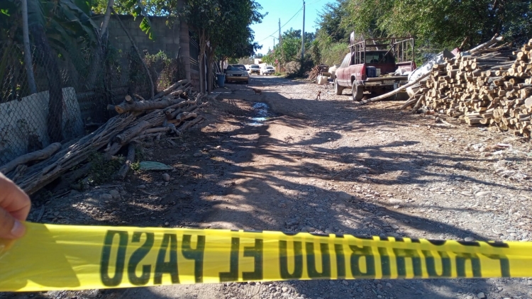 Dos hombres se enfrentan a balazos en Los Naranjos, uno muere durante pelea y el otro cuando recib&iacute;a atenci&oacute;n m&eacute;dica
