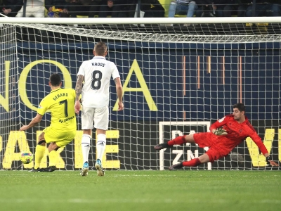 Real Madrid tropieza en LaLiga; dos penales pol&eacute;micos