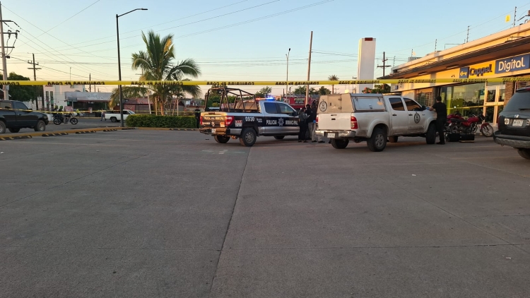 Asesinan a un hombre dentro de tienda departamental en Aguaruto, Culiac&aacute;n