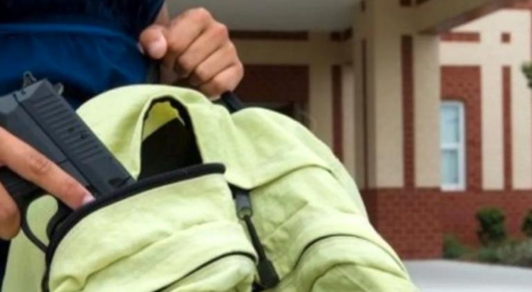 Alumno de secundaria llevo armas y un compa&ntilde;ero termino herido; Guanajuato