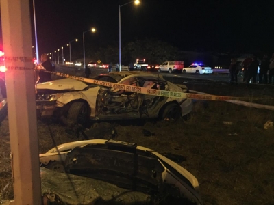 Fallecen dos j&oacute;venes en volcadura por La Costerita, en Culiac&aacute;n