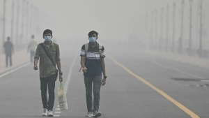Niebla t&oacute;xica en Nueva Delhi asfixia a la India y obliga a cerrar las escuelas