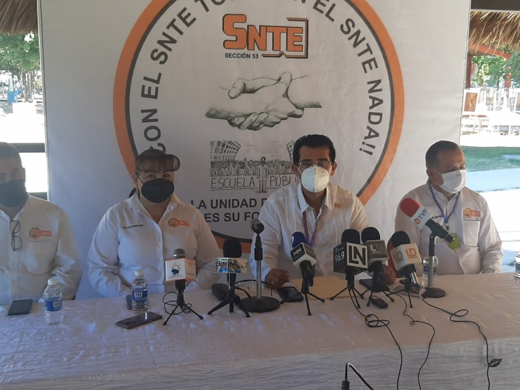 Rompe el SNTE 53 con la secretaria de Educaci&oacute;n Graciela Dom&iacute;nguez
