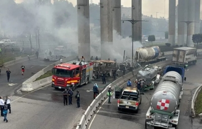 Sheinbaum pide revisar normas de transporte de materiales tras explosi&oacute;n de pipa en Iztapalapa