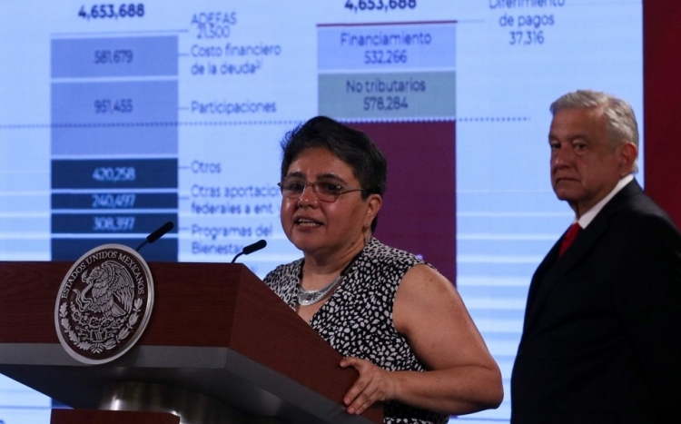 SAT le pide a empresarios que inviertan y generen empleos tras negar persecuci&oacute;n