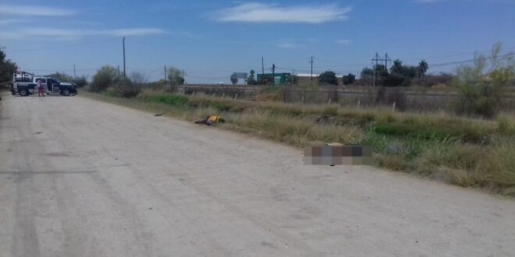 Una pareja de adultos pierde la vida tras canalazo en Ruiz Cortines, Guasave