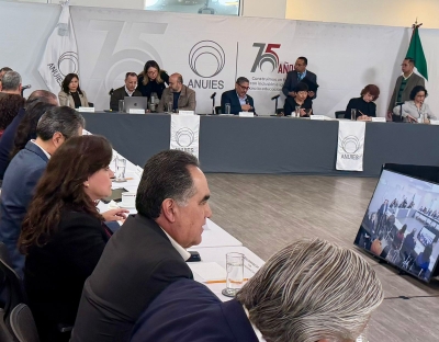 Participa el Rector Jes&uacute;s Madue&ntilde;a en Sesi&oacute;n Extraordinaria de la ANUIES, donde se revis&oacute; junto con la SEP el d&eacute;ficit presupuestario para 2026