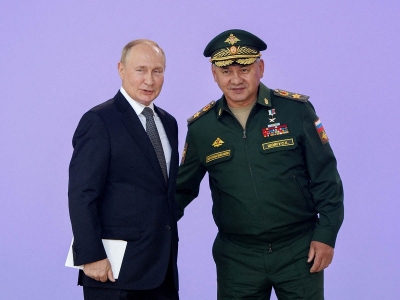Rusia y M&eacute;xico firman acuerdo de cooperaci&oacute;n; instalar&aacute;n sistema GPS ruso