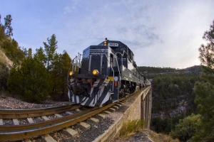 Lluvias provocan descarrilamiento del tren 'El Chepe' en Chihuahua