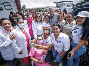 Rocha Moya lleva su Programa 'Transformando Comunidades' a San Ignacio