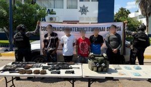 En Culiac&aacute;n, Grupo Interinstitucional detiene a 5 civiles y asegura armamento, droga, equipo t&aacute;ctico y un veh&iacute;culo robado