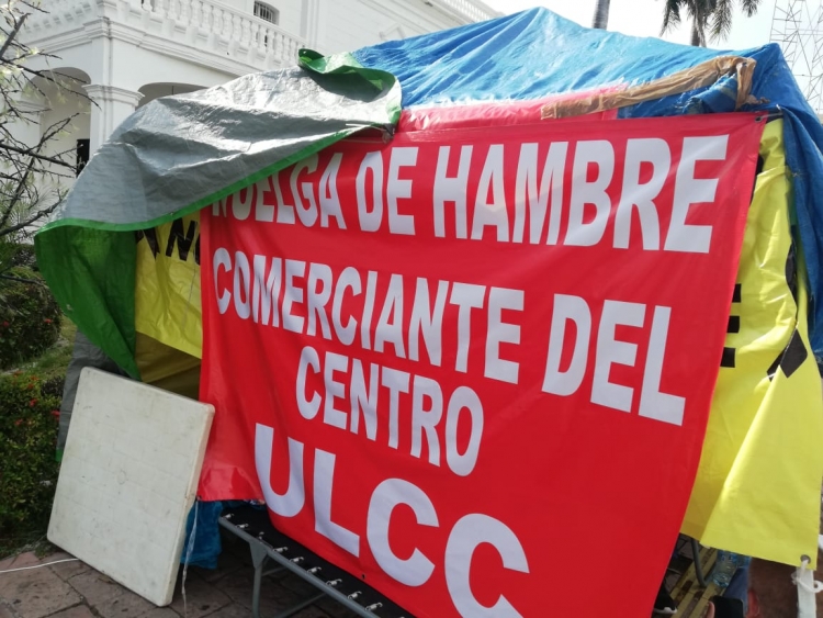 Protestantes de la huelga de hambre, permanecen en la lucha.