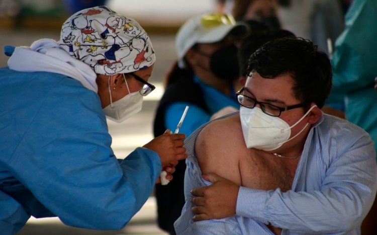 Sars-Cov-2 y variantes con alta agresividad, la diferencia son las vacunas: investigador UAP