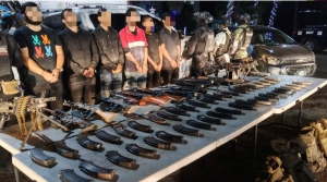 Tras ataque armado en Navolato, el Grupo Interinstitucional detiene a 6 civiles, asegura armamento y veh&iacute;culos